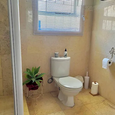 Private Room In Cosy Walmer Home Exterior photo